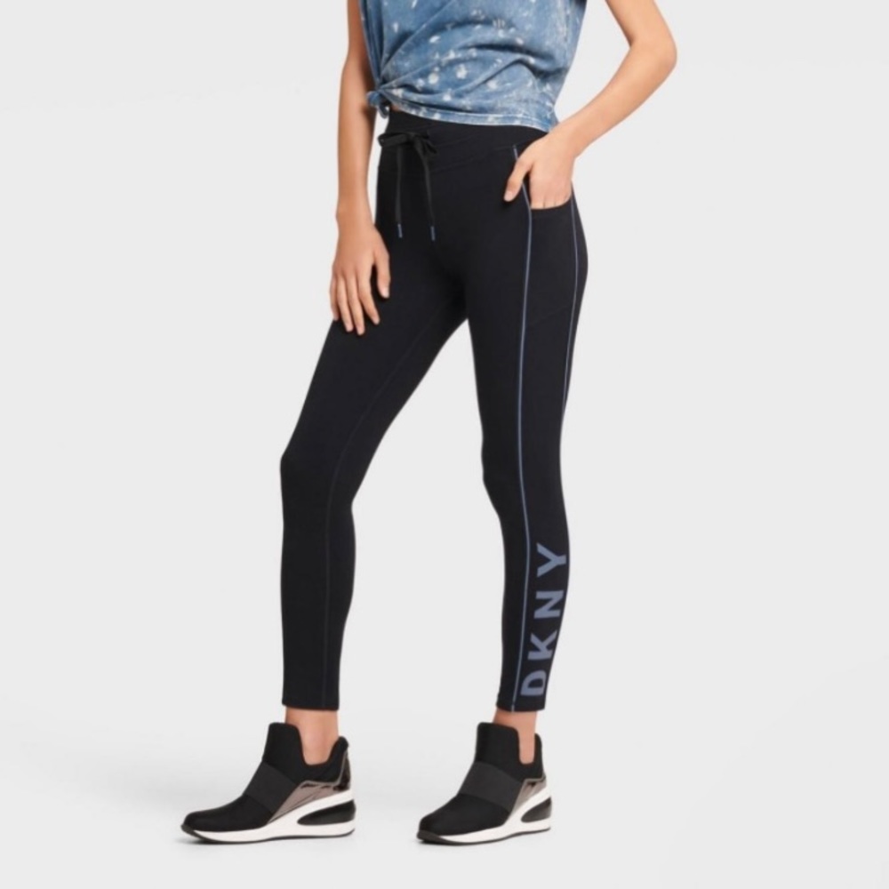 DKNY Piping Detail Legging
Rosewater